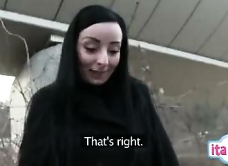 Giclée de foutre pour cette lécheuse motivée